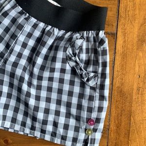 Adorable gingham print girls shorts (6)